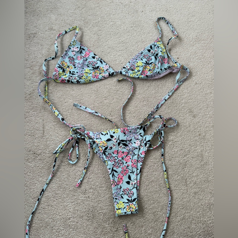 Kulani Kinis Bikini